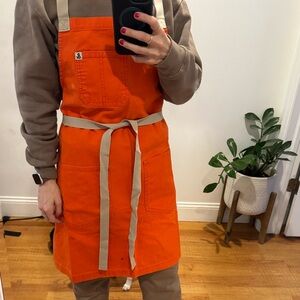 Hedley & Bennett orange apron